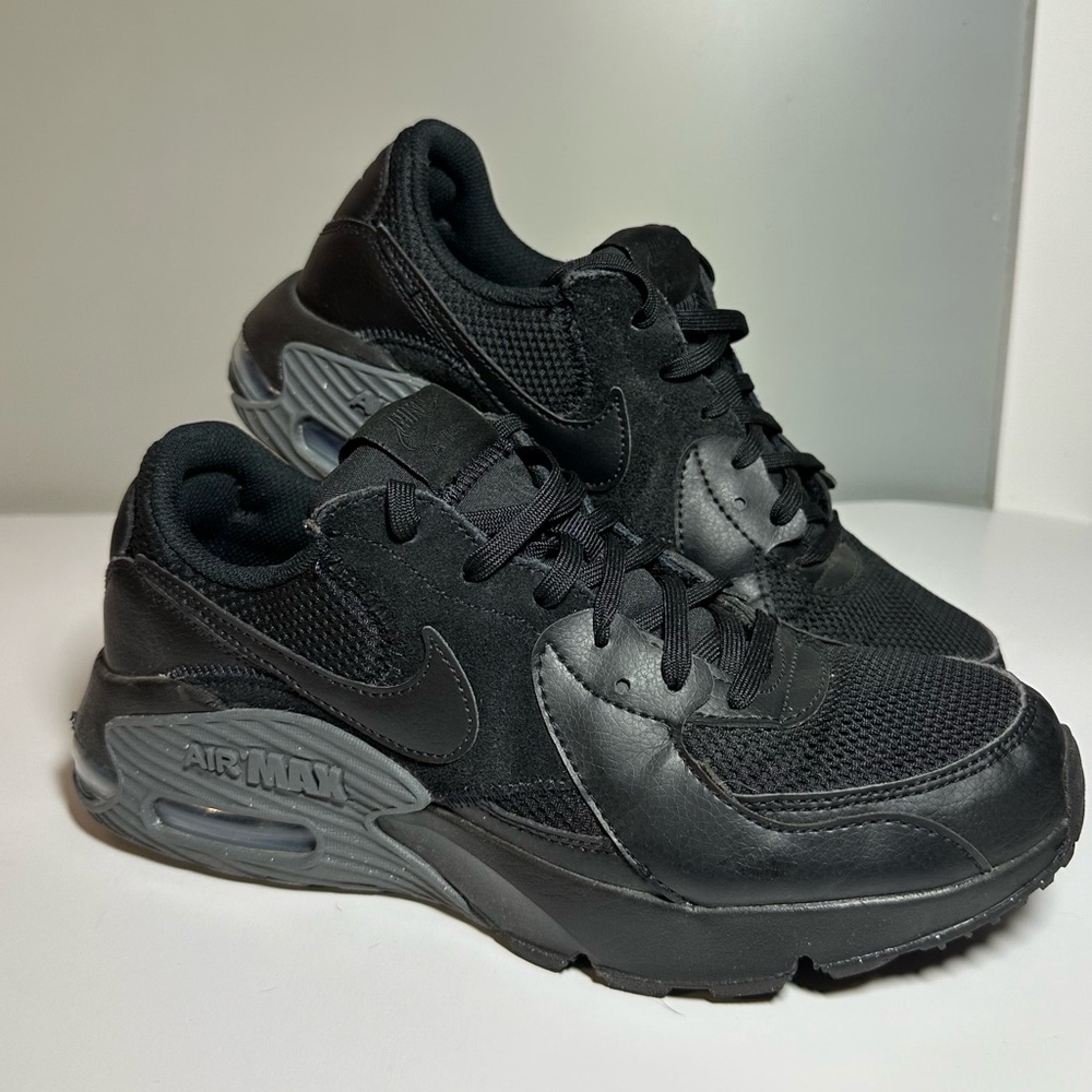 Nike Men’s Size 8.5 Air Max Excee Running Sneakers